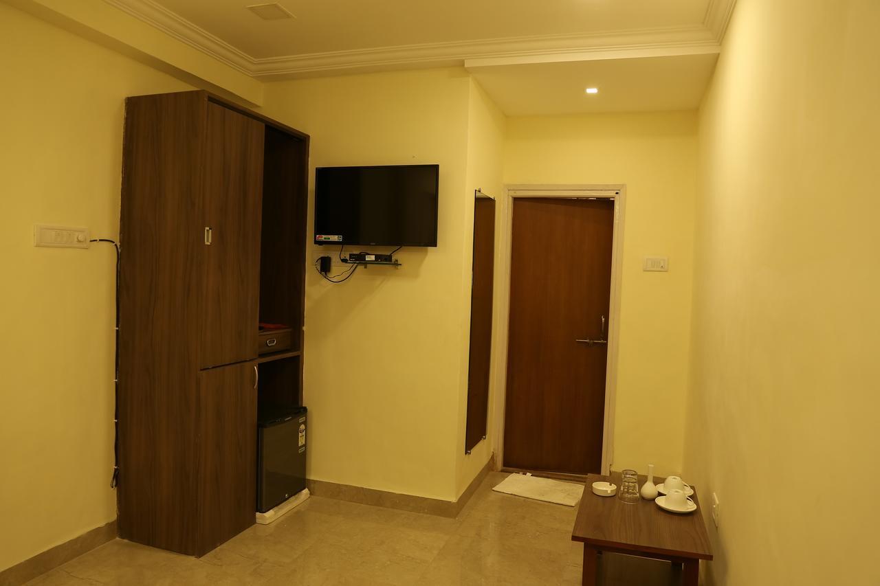מפוסה Hotel Vilena מראה חיצוני תמונה